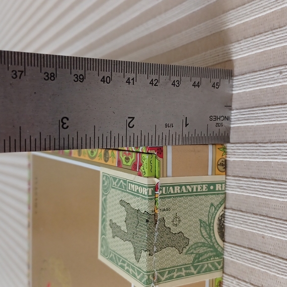 Wood Cigar Box - Macanudo Gold Label - Picture 8 of 8